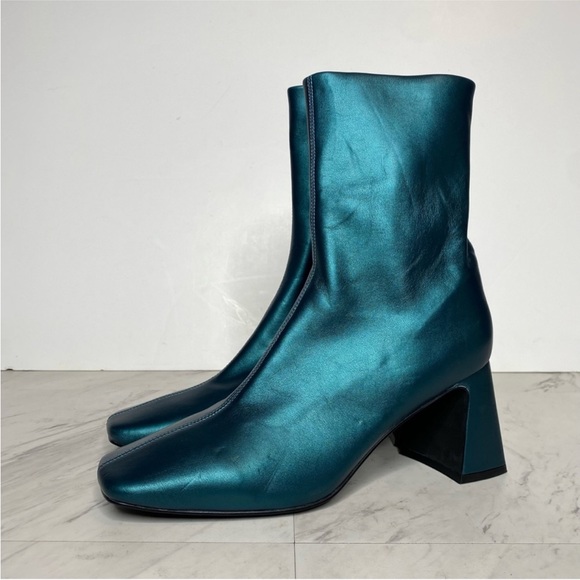 Metallic Bootie 8.5 - Picture 14 of 15